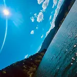 Peaceful In Close To Activities Апартаменты Жерарме