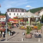 Апартаменты Peaceful In Close To Activities