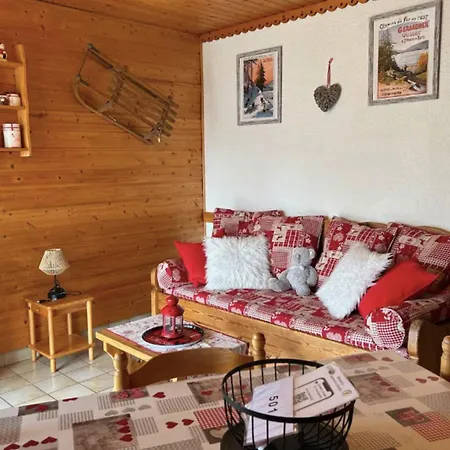 Peaceful In Close To Activities Apartment