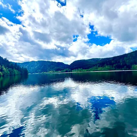 Peaceful In Close To Activities Апартаменты Жерарме