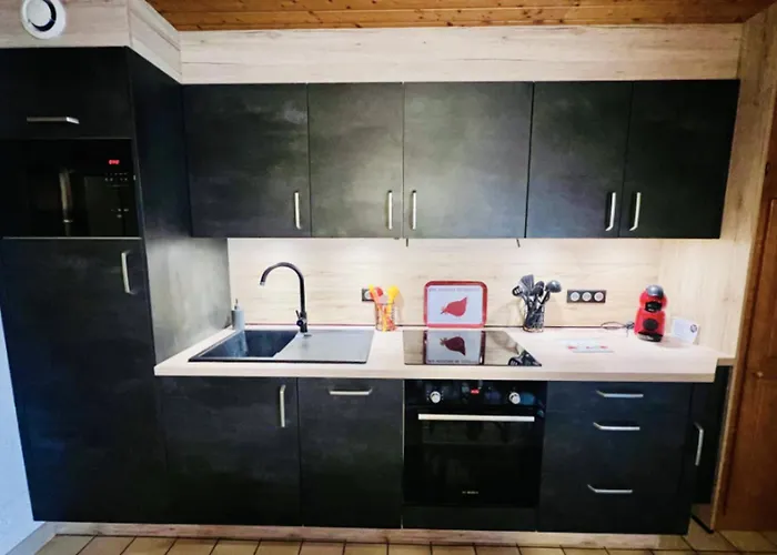 Peaceful In Close To Activities Apartment *