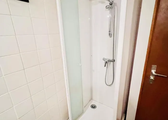 Peaceful In Close To Activities *